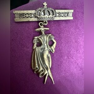 Vintage Bullfighter Spanish Matador Brass Tone Brooch Pin 1970s